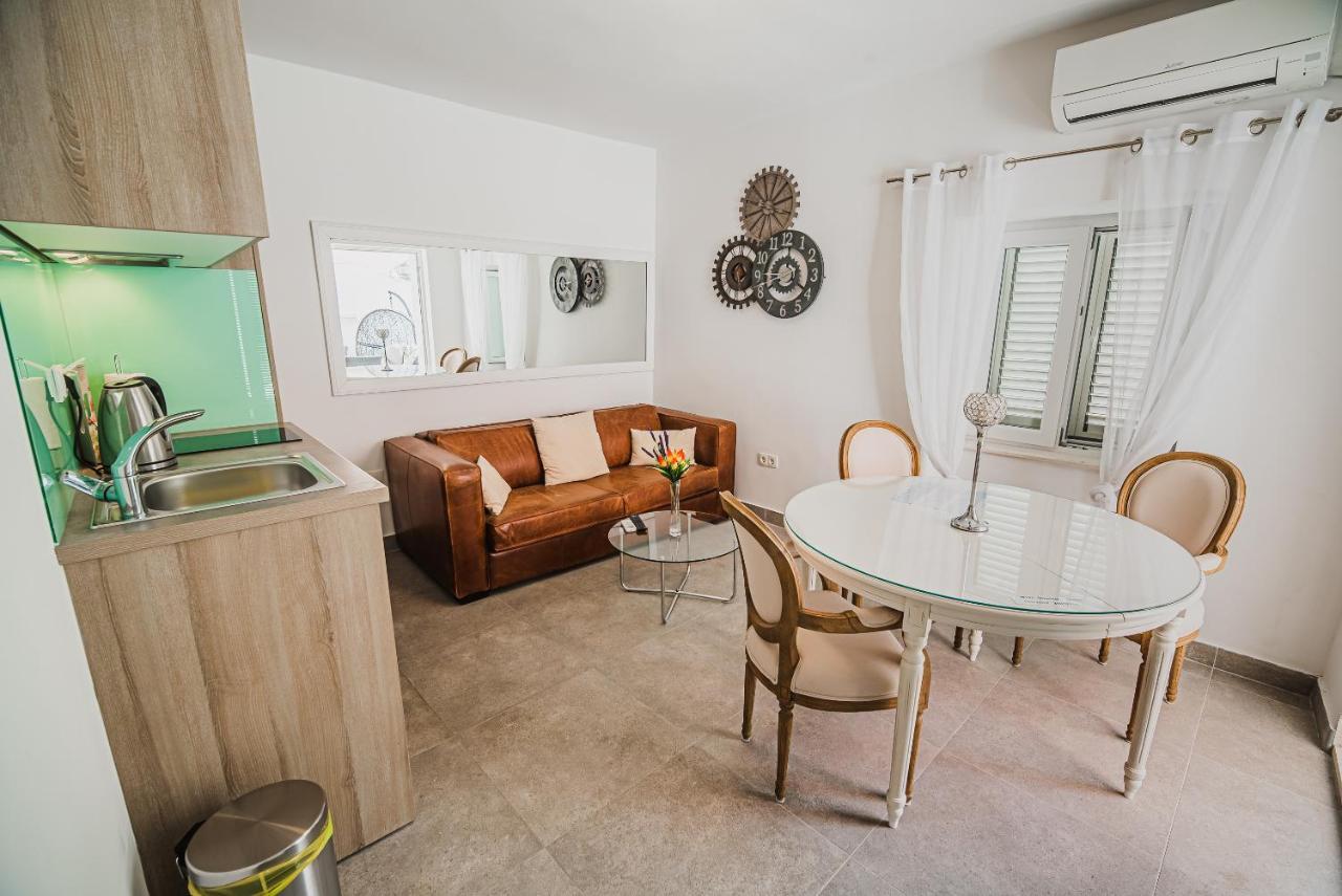Downtown Luxury Apartments With Hot Tub فوديس المظهر الخارجي الصورة