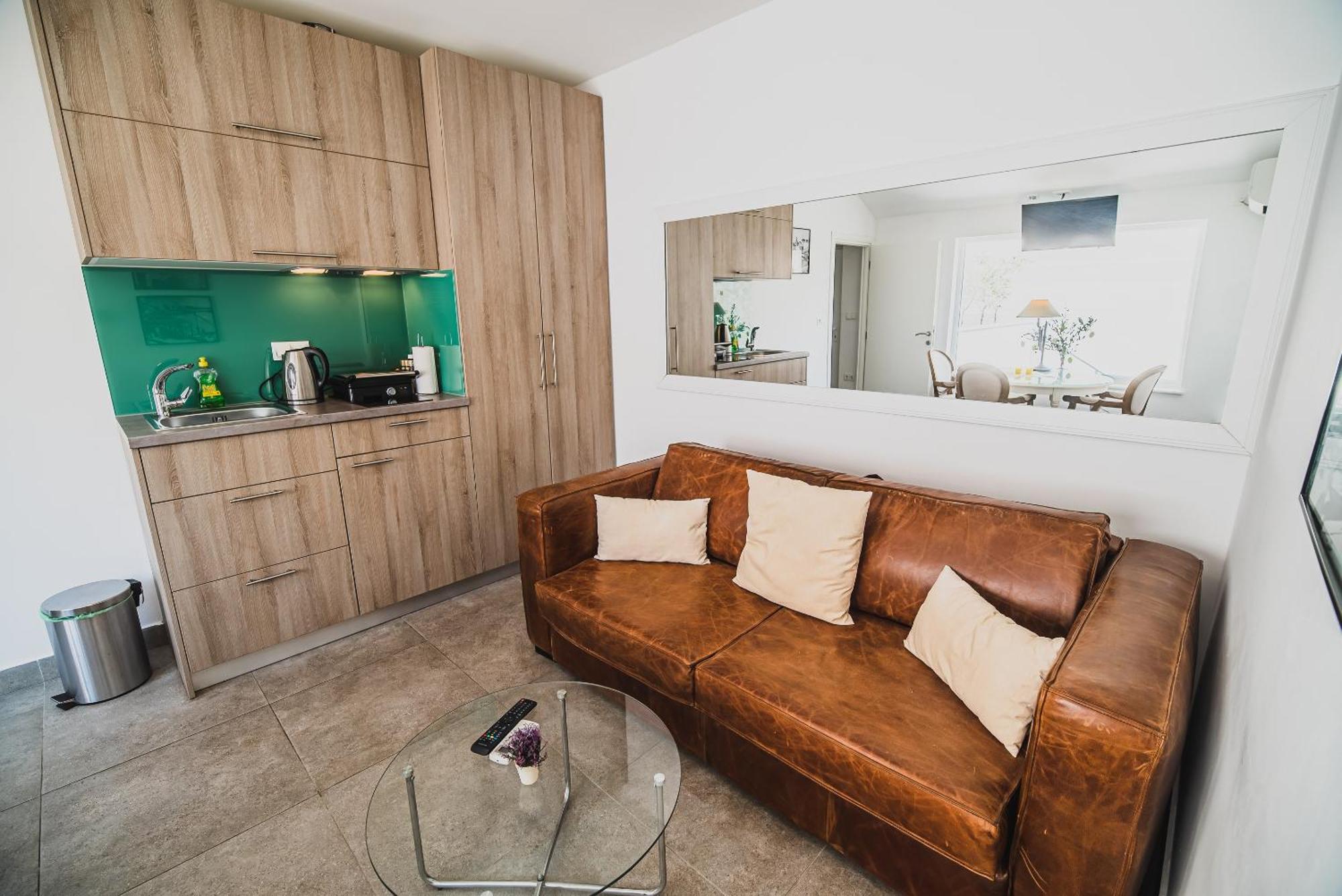 Downtown Luxury Apartments With Hot Tub فوديس الغرفة الصورة