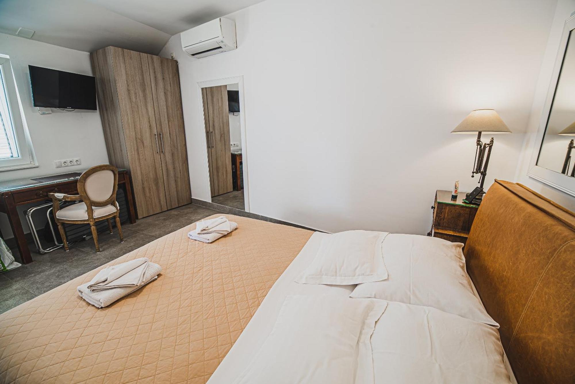 Downtown Luxury Apartments With Hot Tub فوديس الغرفة الصورة